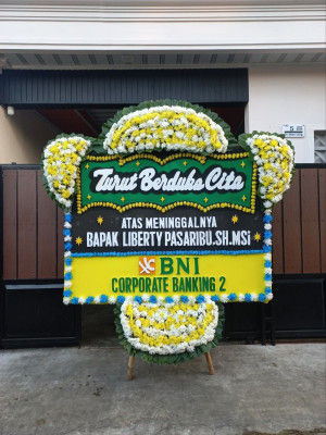 Papan Bunga Duka di Jetsy