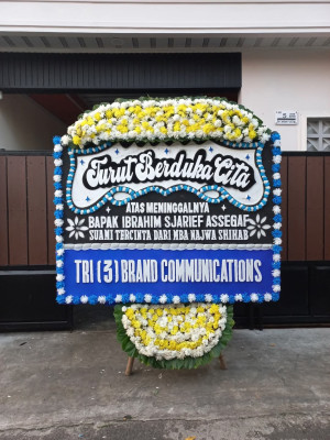 Papan Bunga Duka di Jetsy